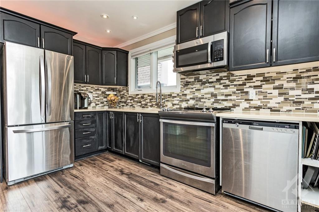 kitchen2.jpg