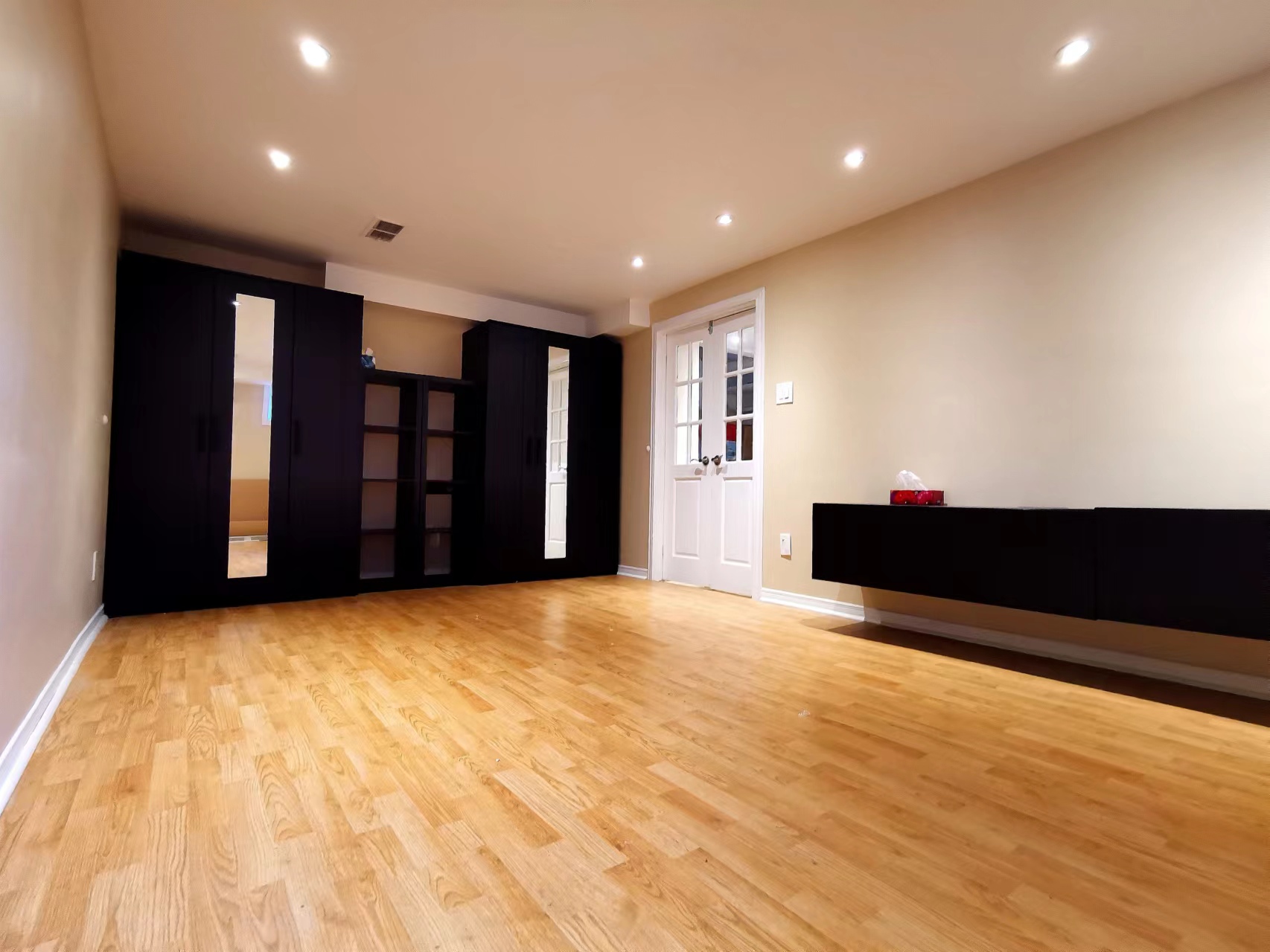basement1.jpg