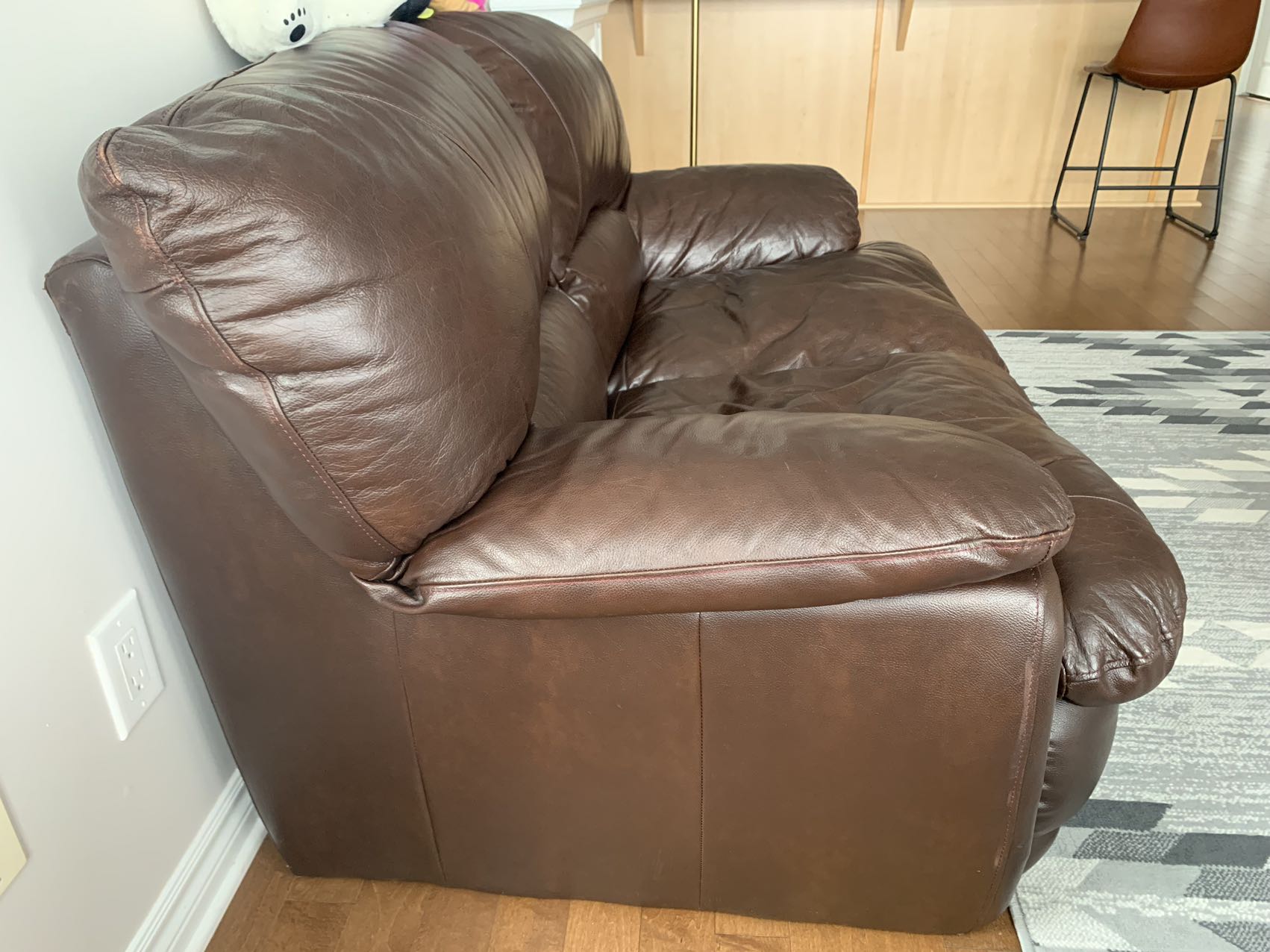 Loveseat2.jpg