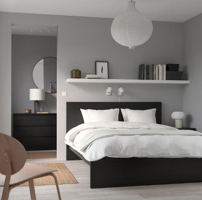 King bed-2.jpg