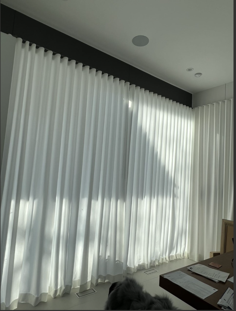 Curtain-1.PNG