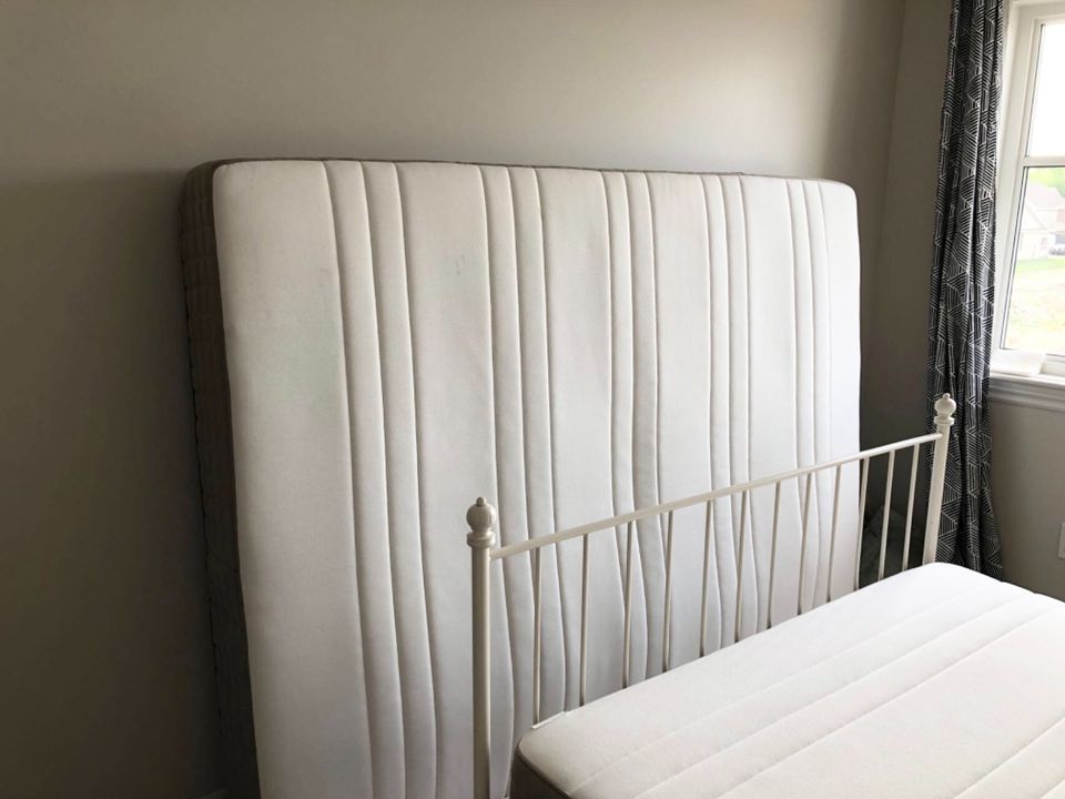 Queen mattress.jpg