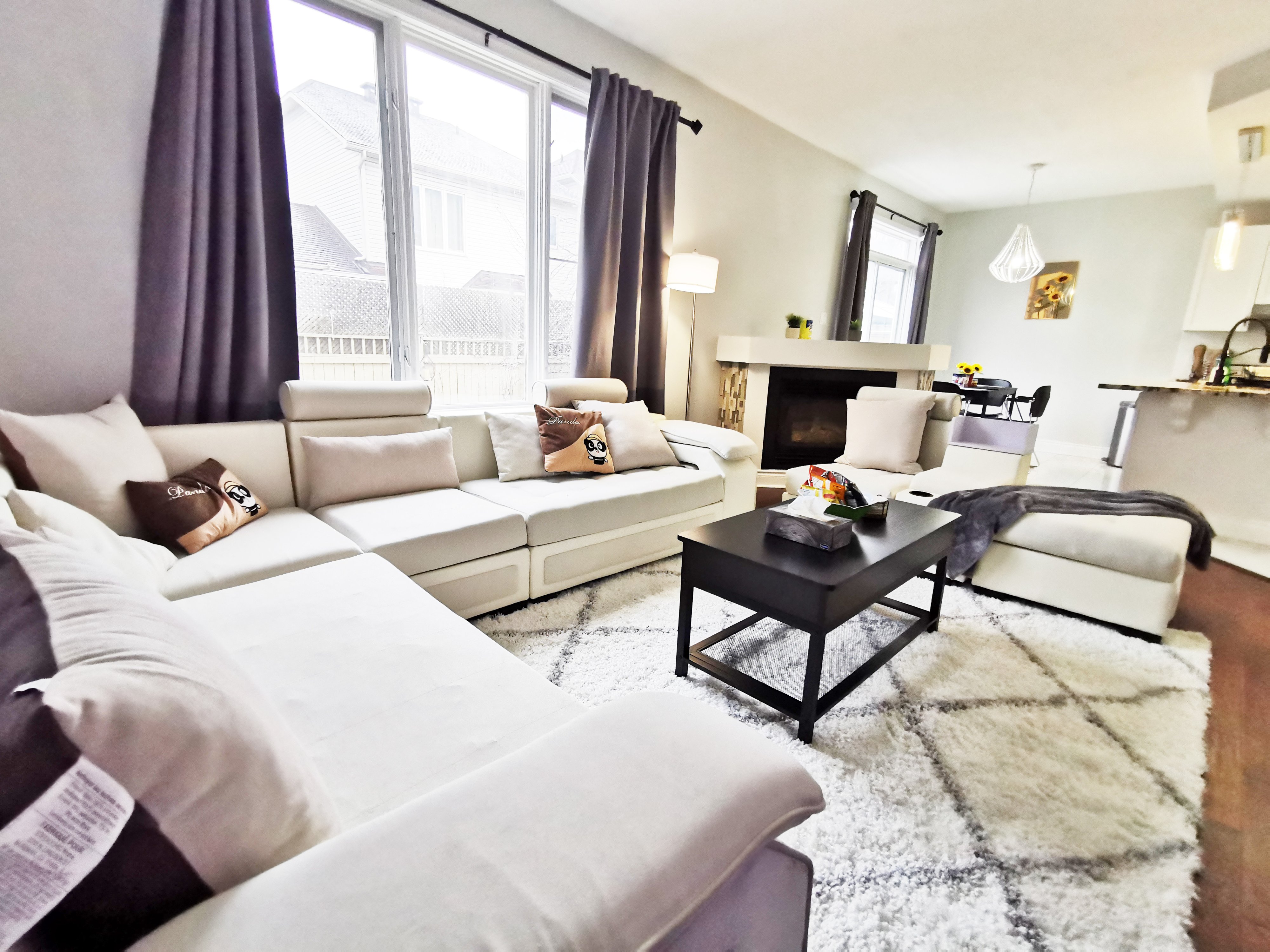 Family room 7.jpg