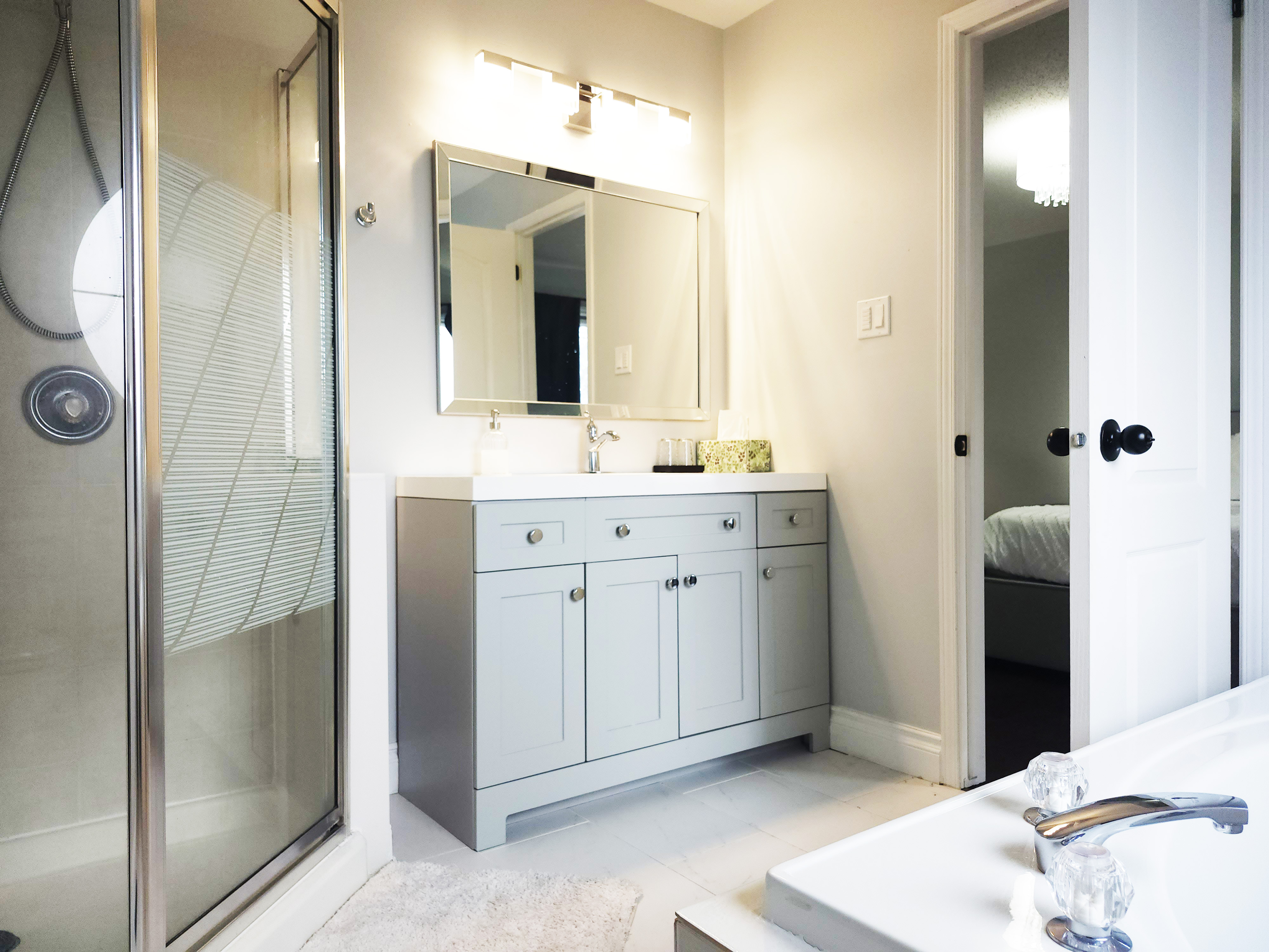 Ensuite 1.jpg