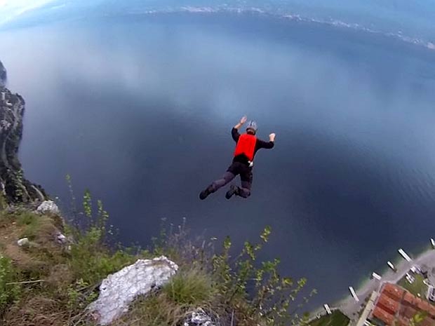 jump_1731106a.jpg