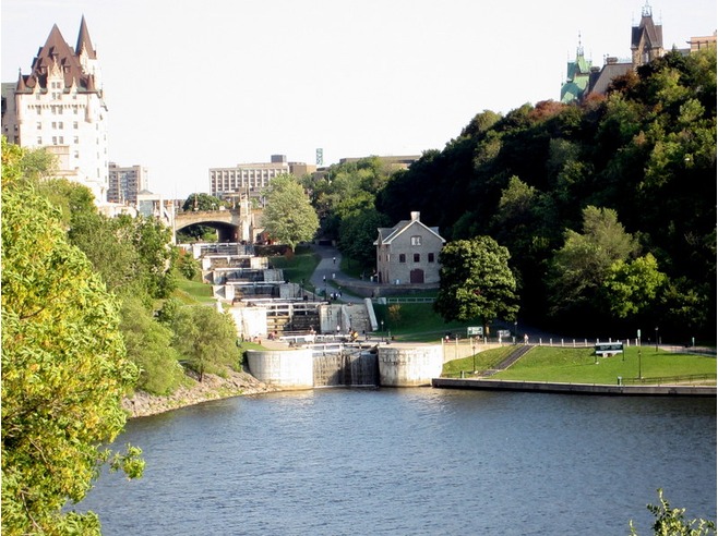 6382799-The_Rideau_Canal_and_Locks_Ottawa.jpg