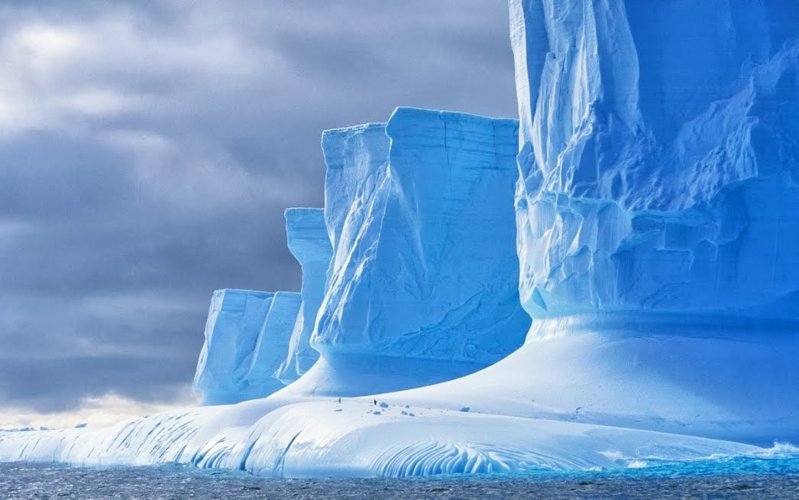 amazing world ice .jpg