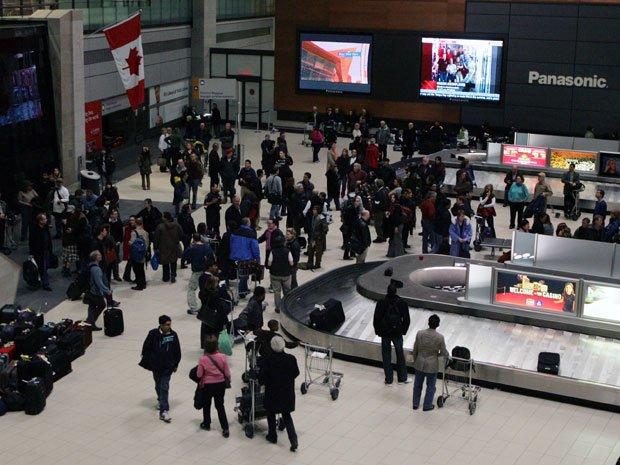 Ottawa Airport international arrivals.JPG