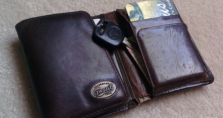 car_key_wallet.jpg