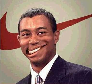 tigerwoodssmile.jpg