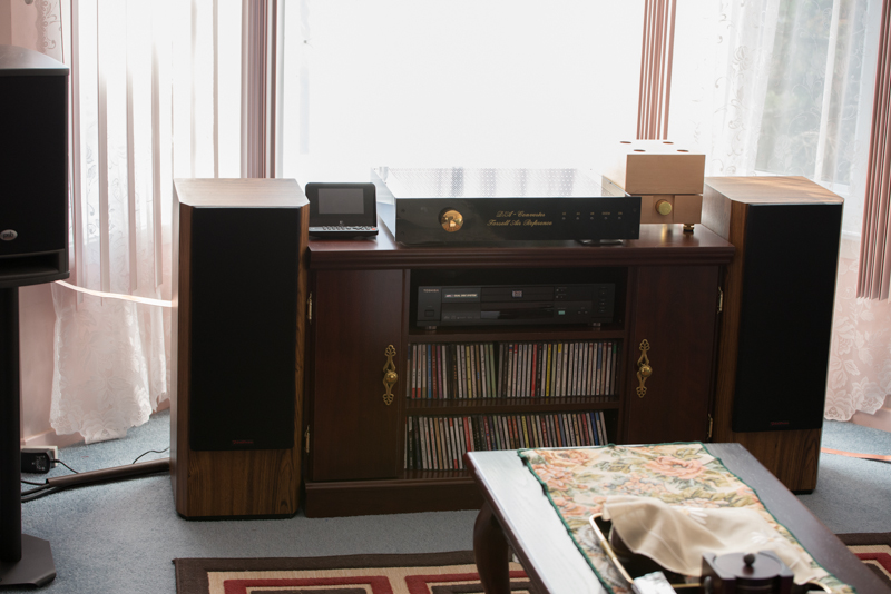 Sittingroom Ventura Stereo speakers_150:pr_DSC_3164-2.jpg