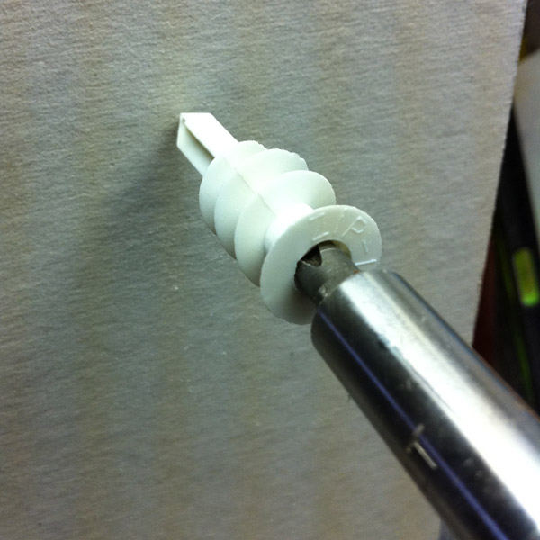 drywall_anchor_02.jpg