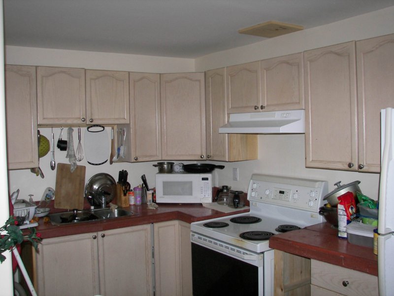 1stkitchen.JPG