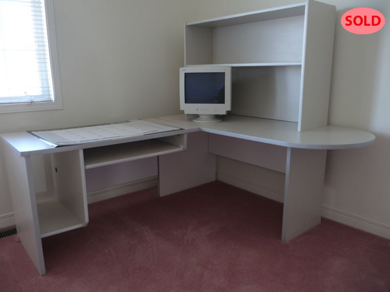 computDesk.jpg