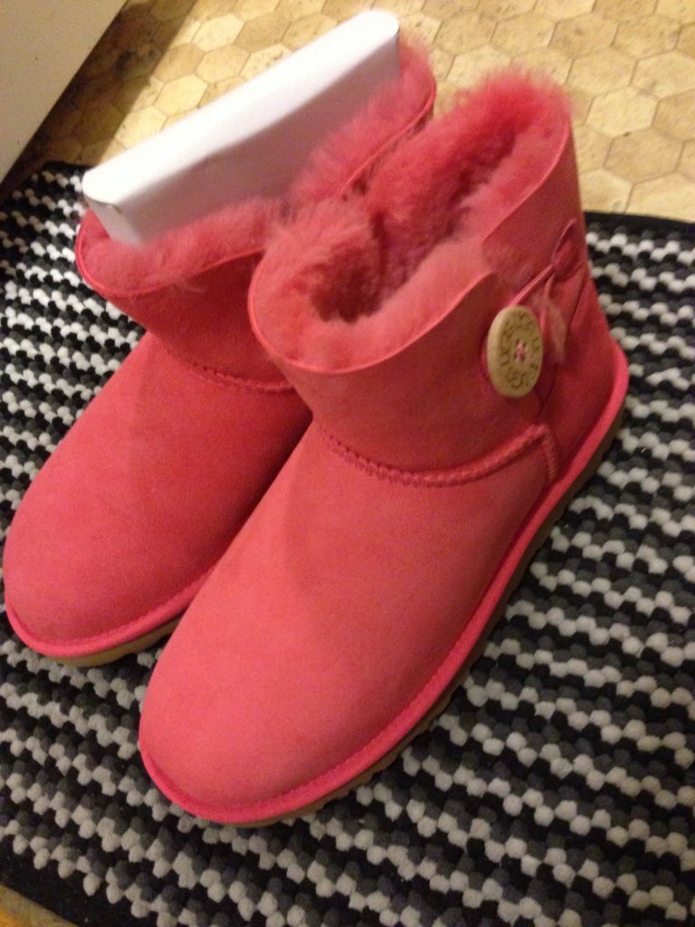 ugg2.JPG
