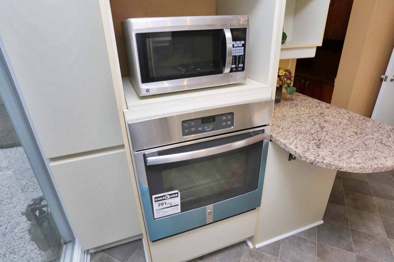 215-3310southgate012.jpg