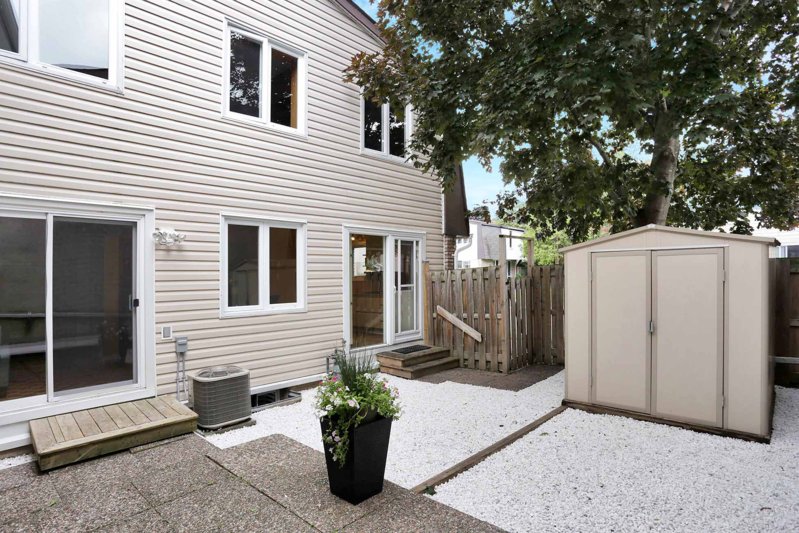 215-3310southgate044.jpg