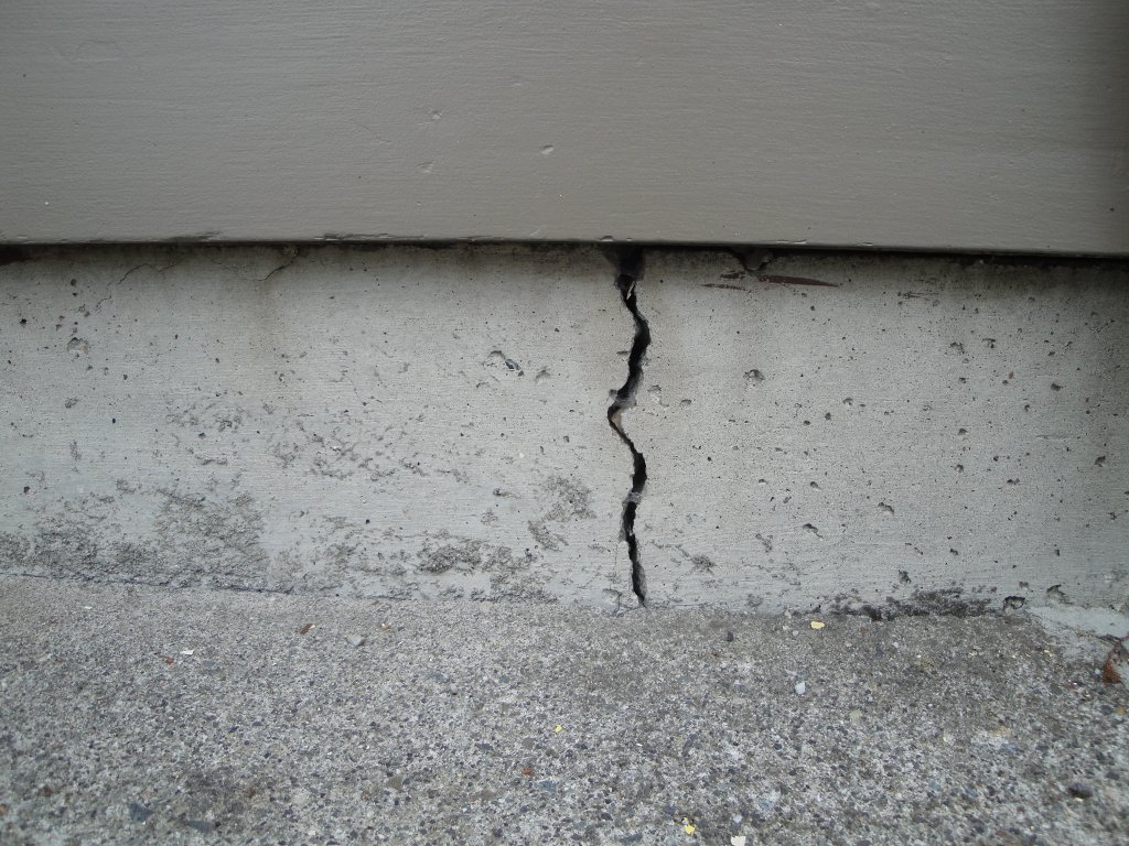 foundcrack.jpg