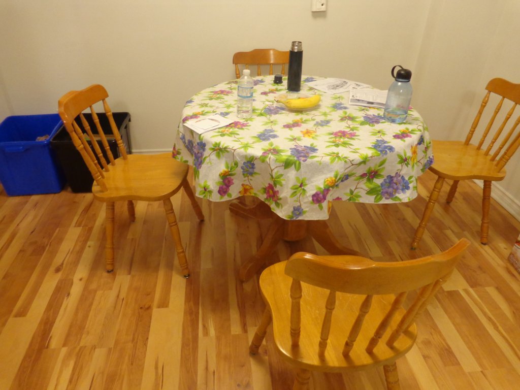 dinning room.JPG