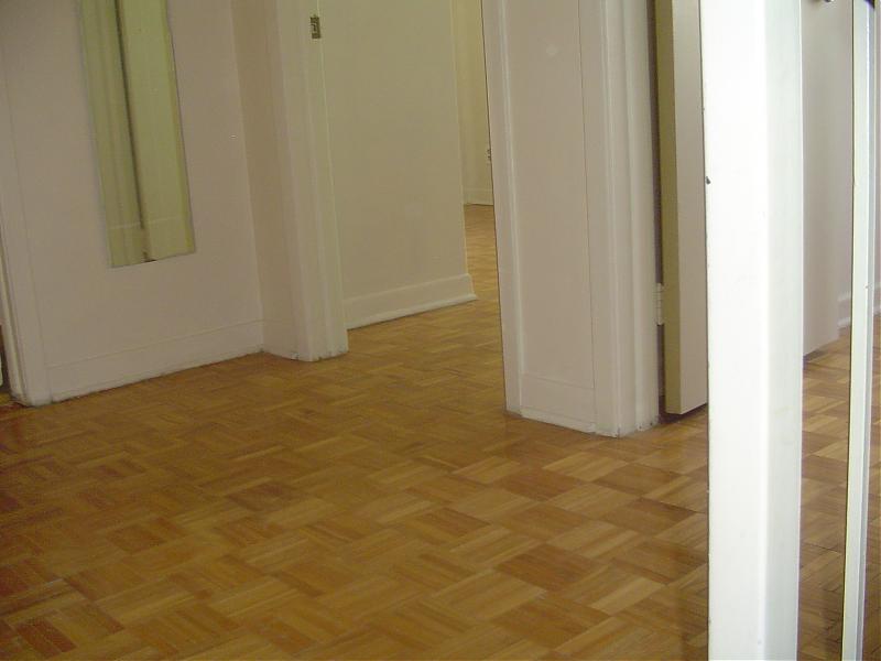 entrance-to-rooms.jpg