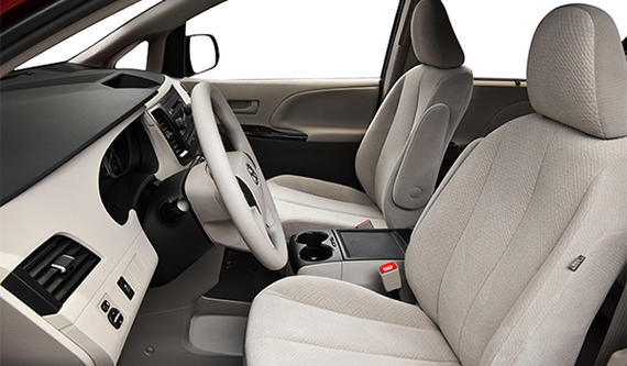 2014_toyota_sienna_fwd-7-places_tissu-bisque_avant.jpg