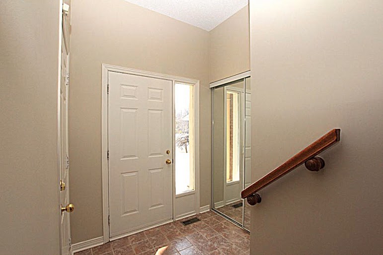 Foyer.jpg