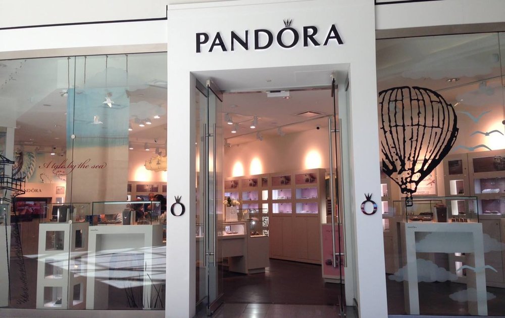 pandora st laurent.jpg