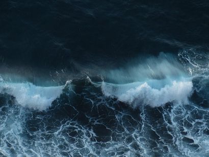 wave-384383_1920.jpg