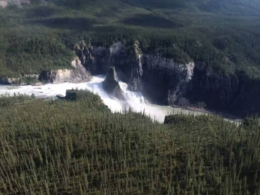 nahanni from air.jpg