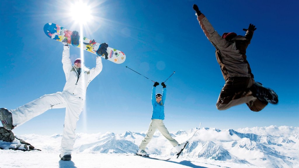 snowboard_skis_jump_pleasure_smiles_sun_11502_1920x1080.jpg