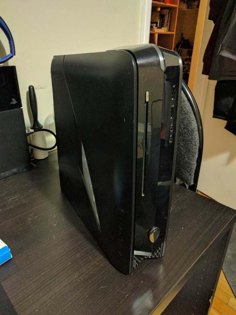 alien ware x51 r1.jpg