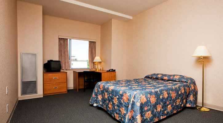 90u-bedroom.jpg