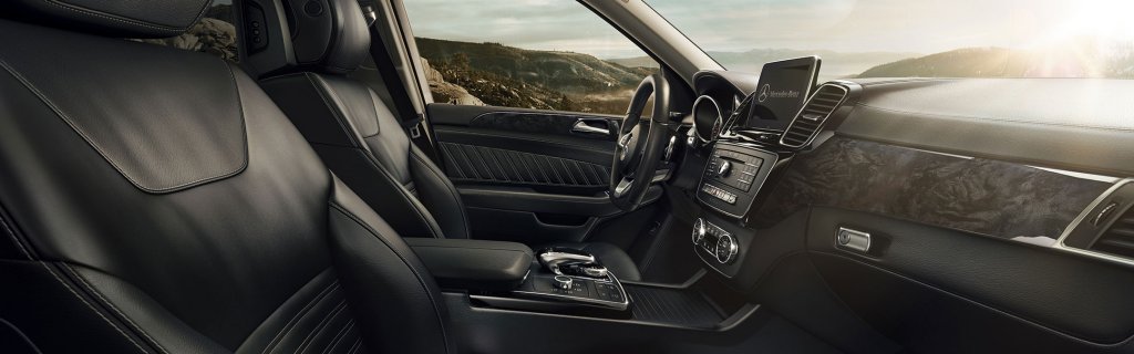 MBCAN-2018-GLE-SUV-inside.jpg