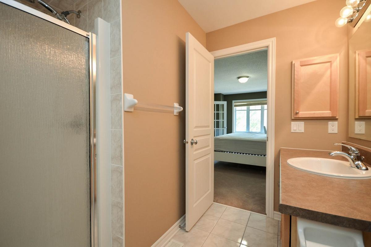 virtual-tour-262884-44-1527249977(1).jpg