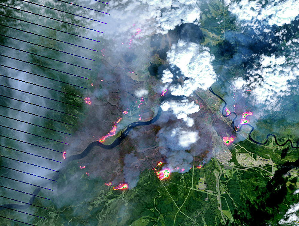 Wildfire_spreads_in_Fort_McMurray.jpg