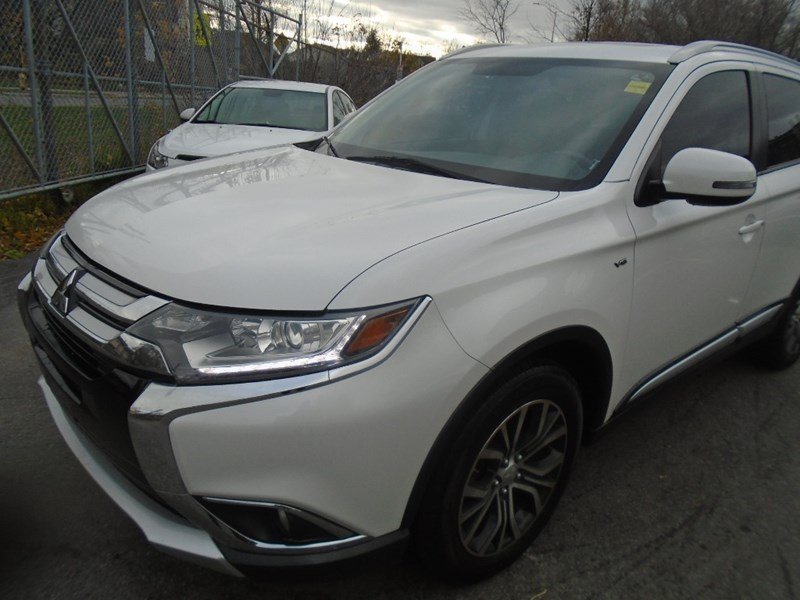 2016-Mitsubishi-Outlander-SE-91403-1_20191111094211131.jpeg