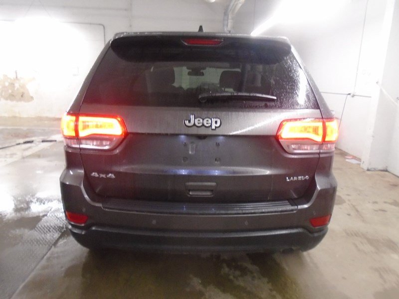 2019-Jeep-Grand-Cherokee-Laredo-91764-4_20191205121423001.jpeg