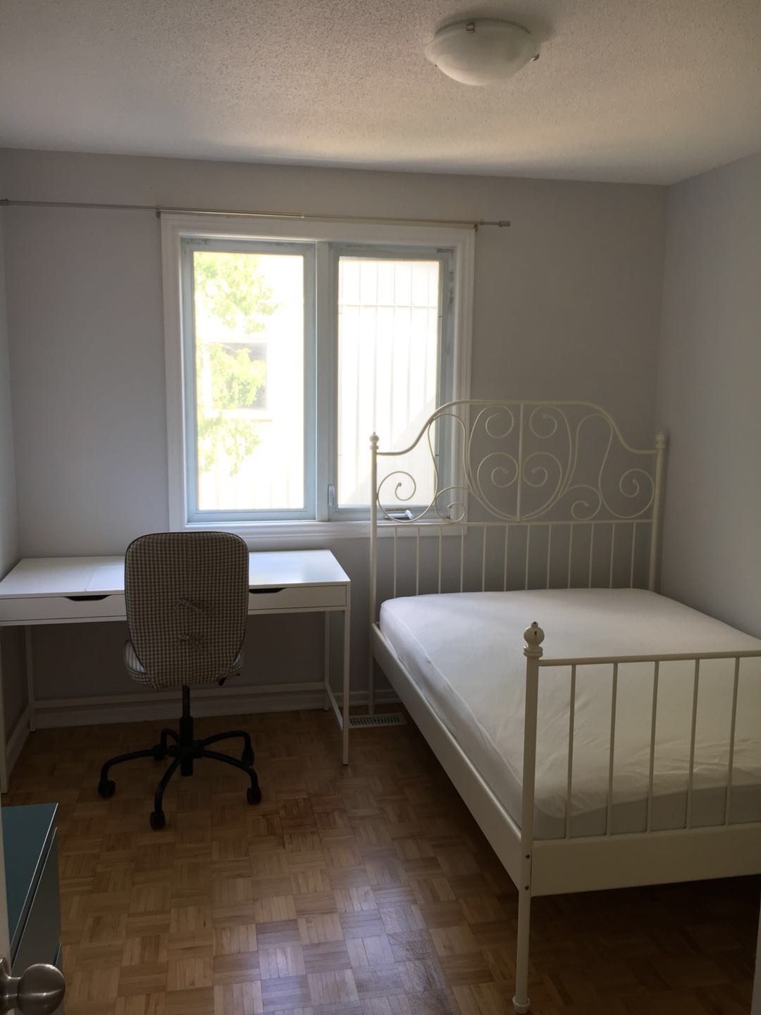 room2-1.jpg
