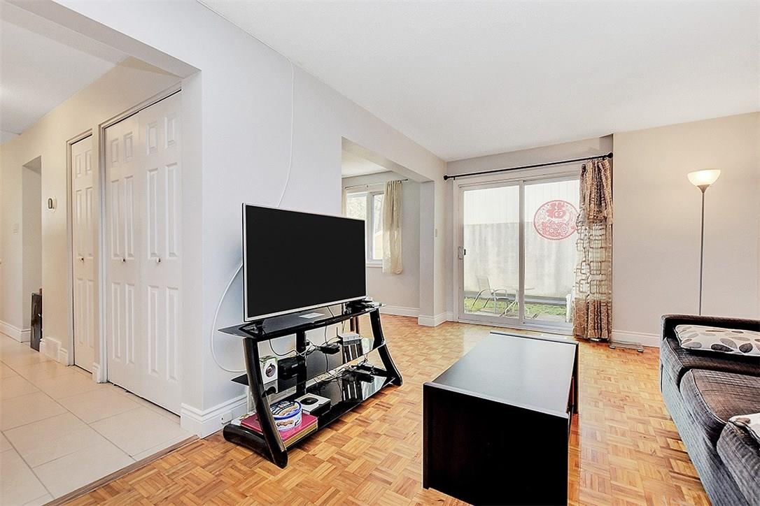 living room 1.jpg
