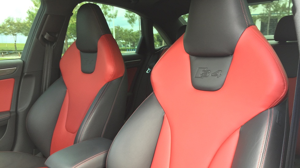 Interior S4 (1).JPG