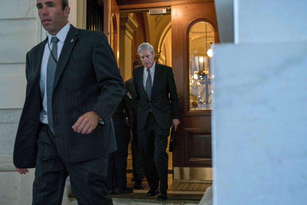 mueller-ap-er-181130_hpEmbed_3x2_992.jpg