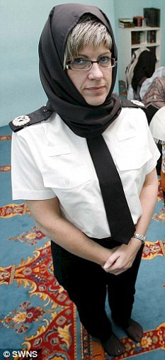 975.jpg