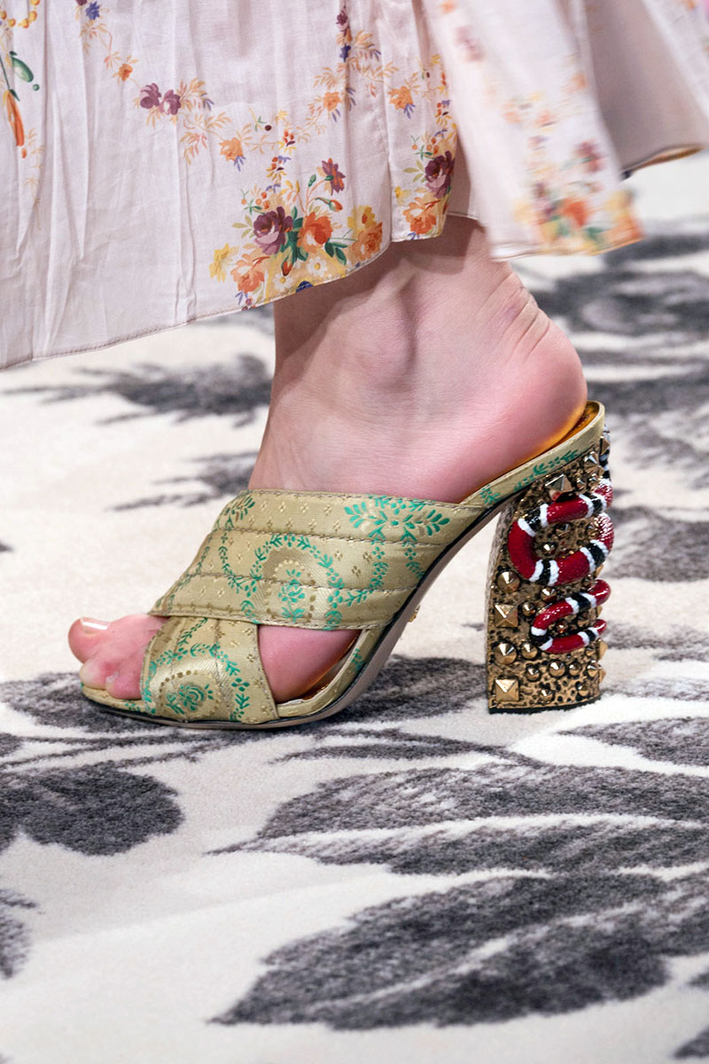 hbz-ss2016-trends-shoes-mule-romantic-gucci-clp-rs16-1178.jpg