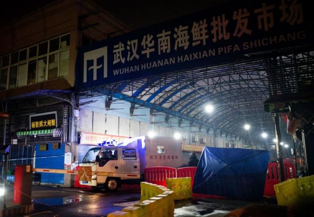 发生疫情的武汉华南海鲜批发市场已暂停营业。