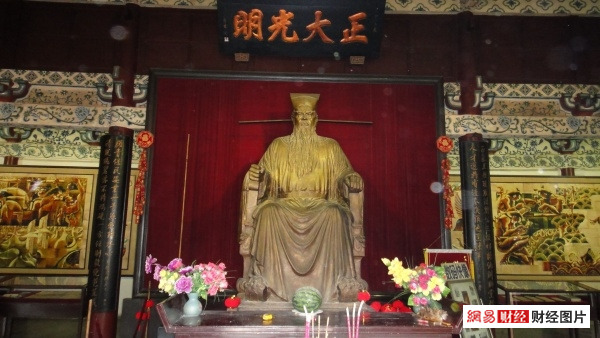 88KPHHMK50ST0025.jpg