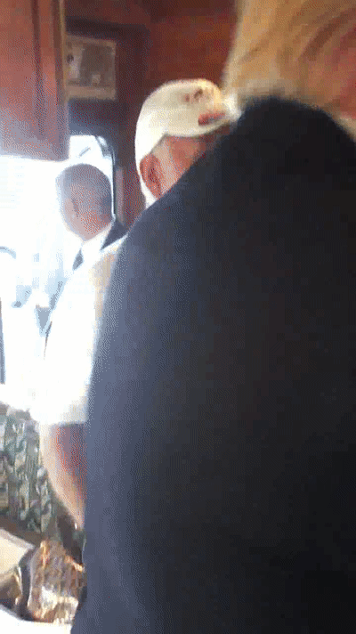 708d-hzuhxyn9327946.gif