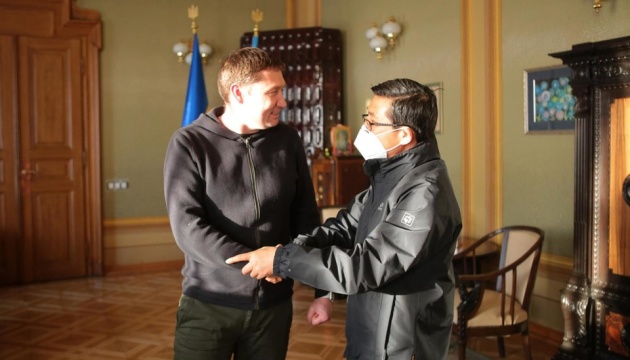 www.ukrinform.ua