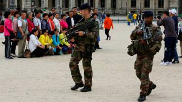 160802210715_chinese_tourists_640x360_reuters_nocredit.jpg