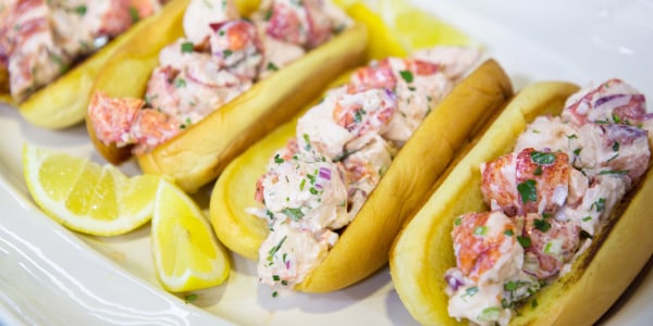 bill-telepan-maine-stye-lobster-roll-today-180710-tease_f45ab58ab9792f36b40f05362e429449.focal-600x300.jpg