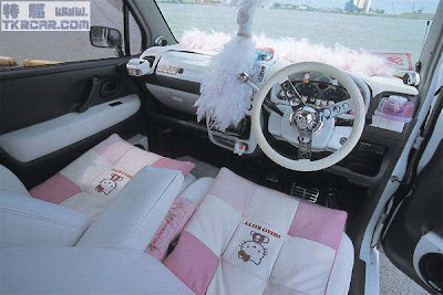 kitty_car04.jpg